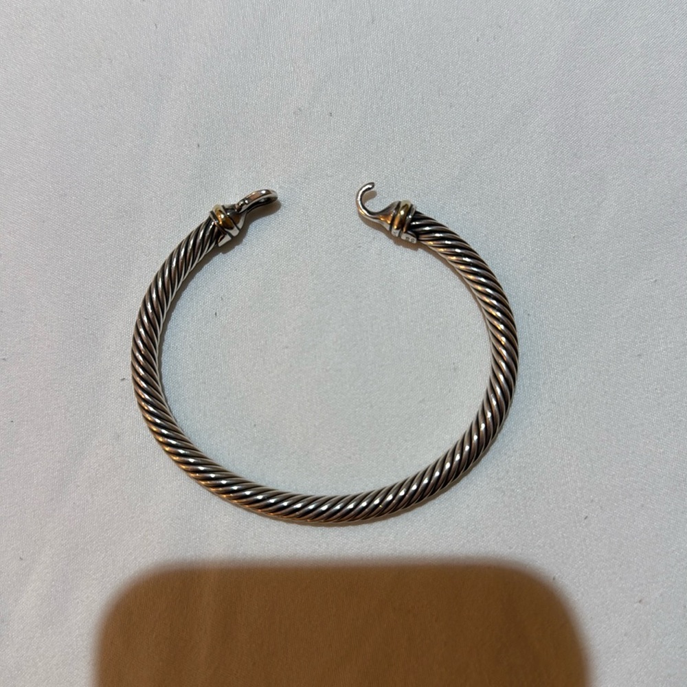 david yurman 
Buckle Classic Cable Bracelet